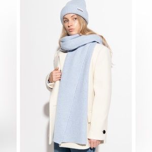Ganni Fine Knit Scarf Full Size Recycled Wool
Blend Light Blue